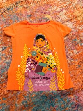 Piccolina Malala Yousafzai Graphic Tee Girls Size M 8/10 Bright Orange Shirt